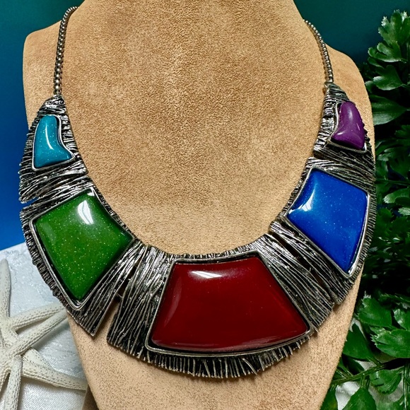 Colorful statement necklace - Picture 3 of 7